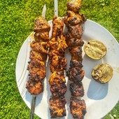 Sun's out skewers out ☀️

Can't go wrong with piri-piri chicken kebabs and charred salsa. 

Cooked using the Thermapen by #TEAMTEMPERATURE member @soldierboybbq 
.
.
.
.
#bbqs2u #bigk #thermapen #bbq #bbquk #ukbbq #food #foodporn #foodie #foodblogger #instagramfood #instagramfoodies #chicken #chickenkebabs